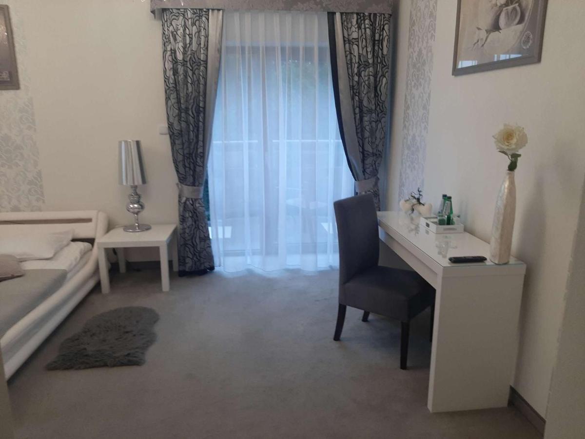 Pokoje Goscinne Teczowa Luban Kültér fotó