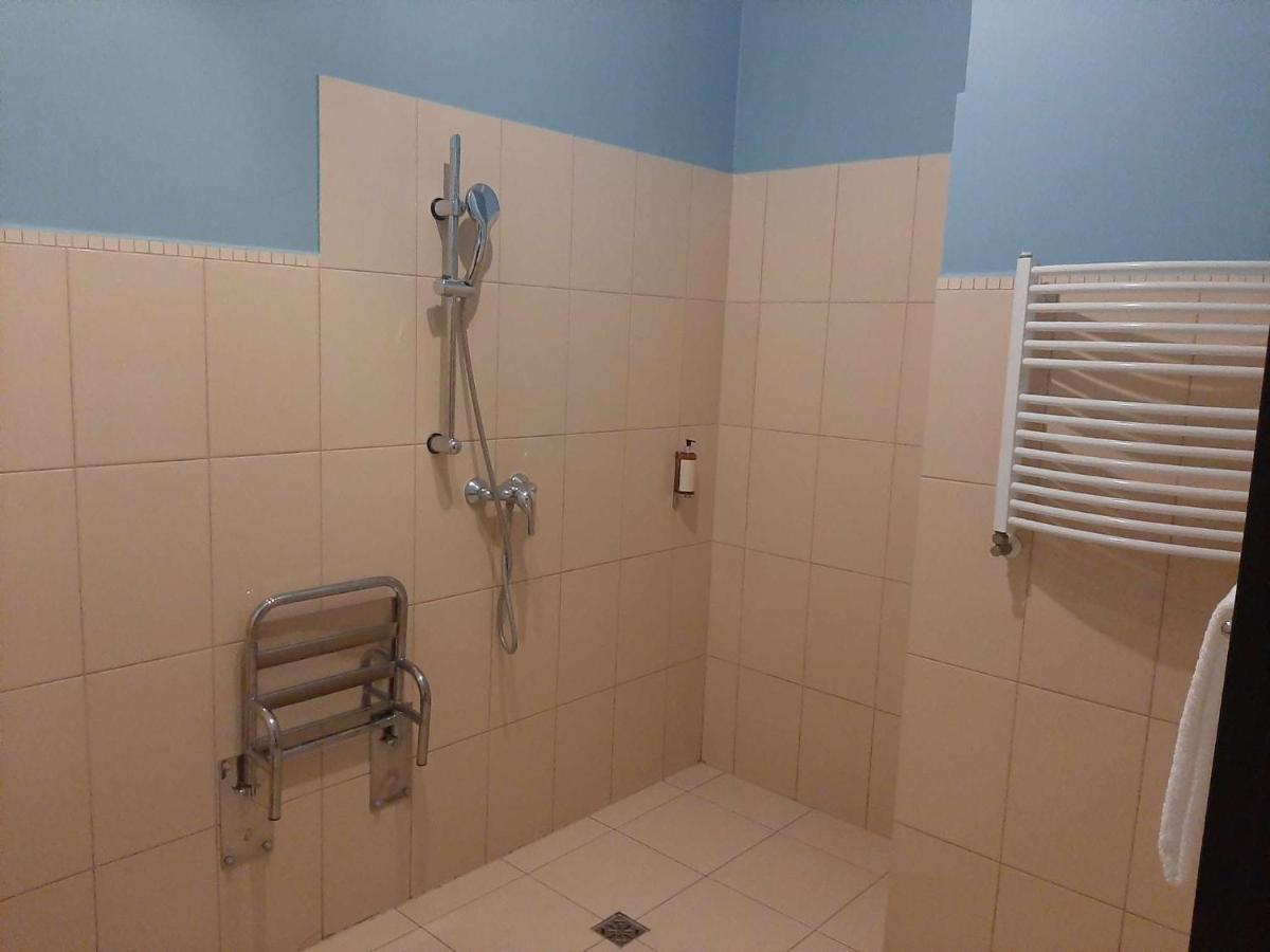 Pokoje Goscinne Teczowa Luban Kültér fotó