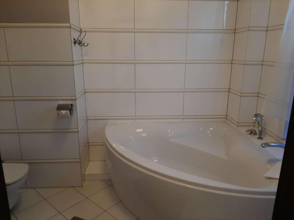 Pokoje Goscinne Teczowa Luban Kültér fotó